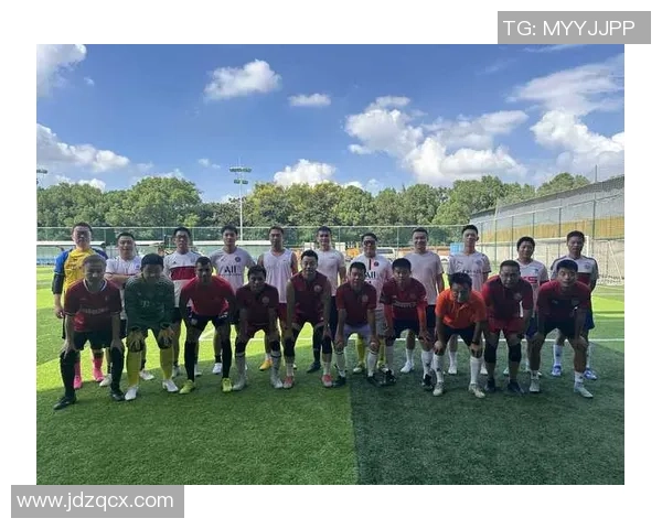 足球新手必看：掌握团队协作提升比赛表现的实用技巧与建议